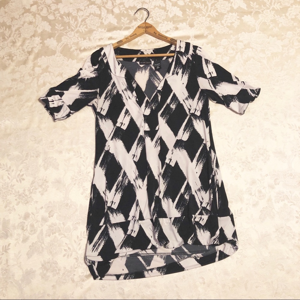 New York & Company | Black And White Modern Tunic